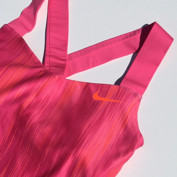 Nike workout tank - Picture 2 of 7